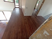 Укладка ПВХ плитки на клей-200м2